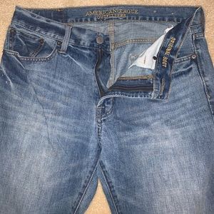 American Eagle blue jeans